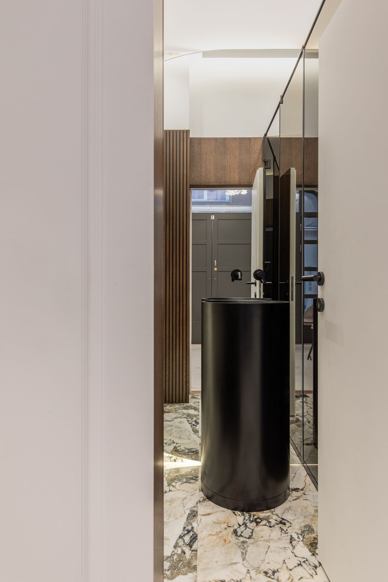Office, Aurel Vlaicu, photograph 43